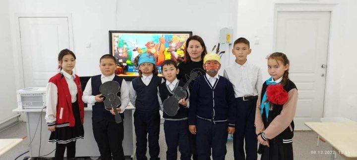 “Посещение театра” тақырыбында сыныптан тыс сабақ өтті